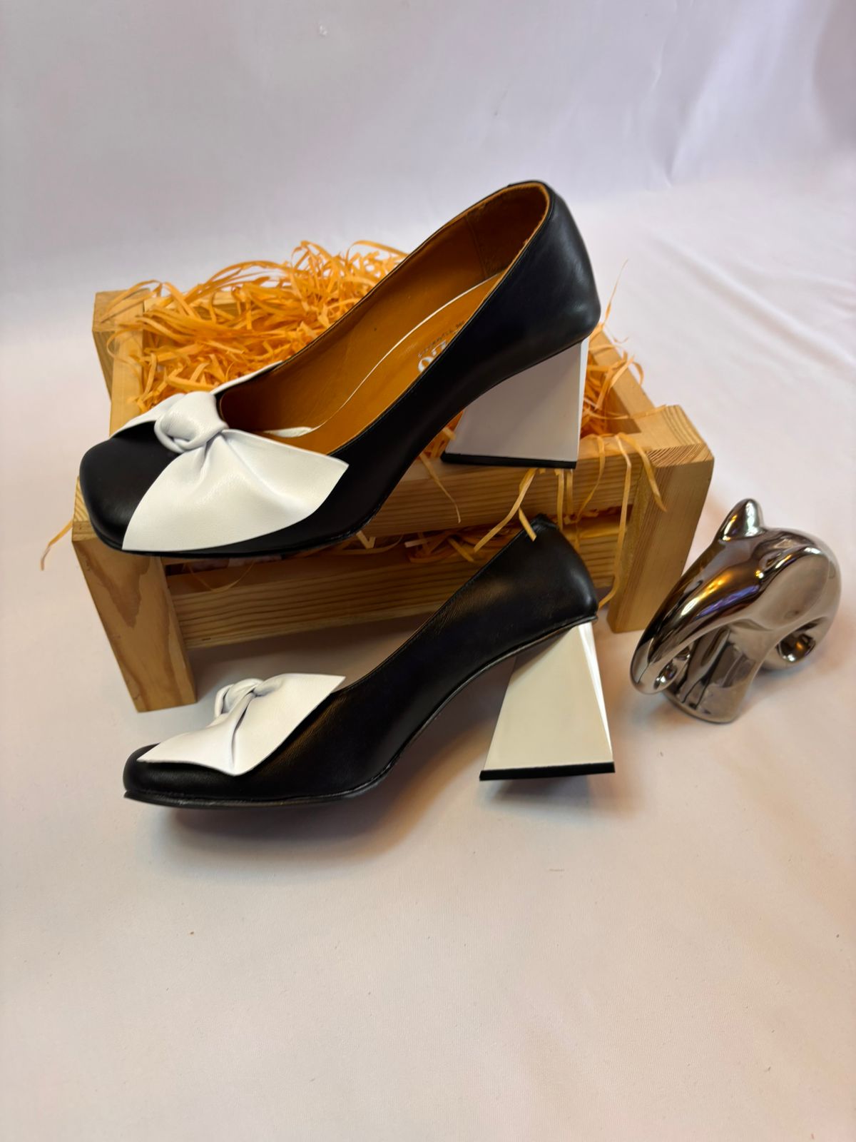 Monochrome Knot Block Heel